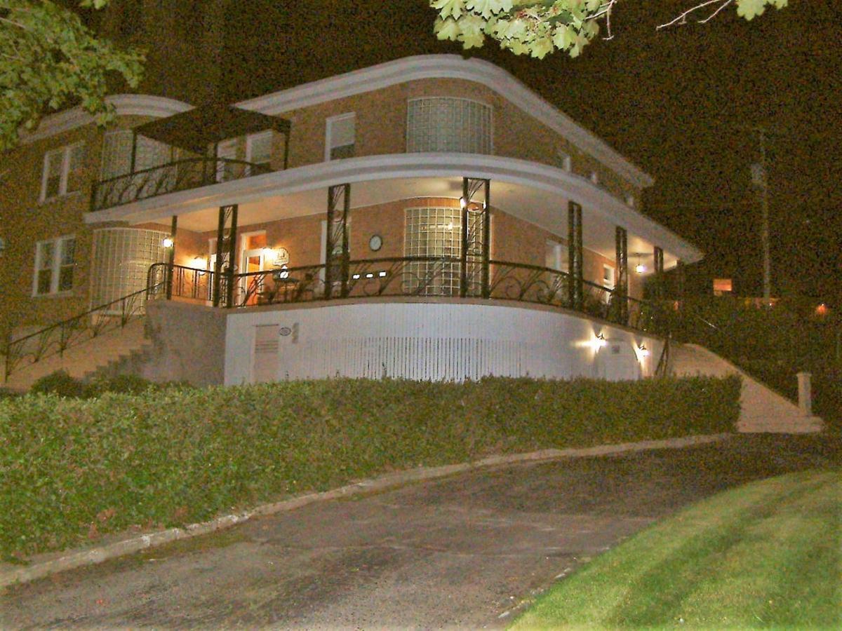 Auberge Le St-Georges Chicoutimi 외부 사진