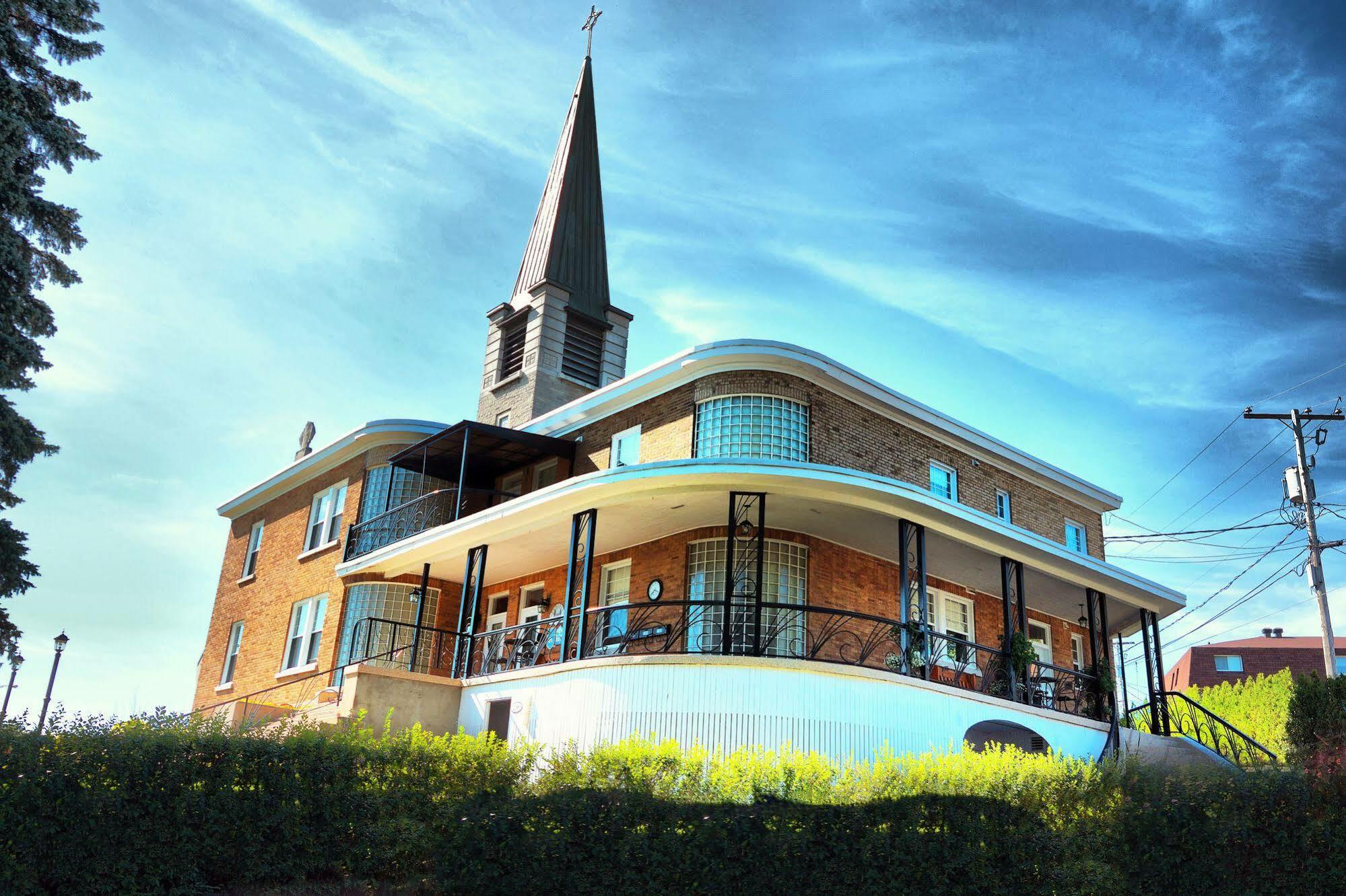 Auberge Le St-Georges Chicoutimi 외부 사진
