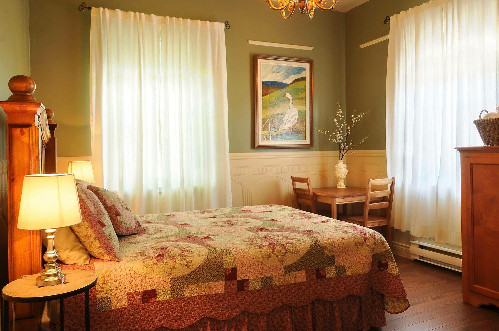 Auberge Le St-Georges Chicoutimi 외부 사진