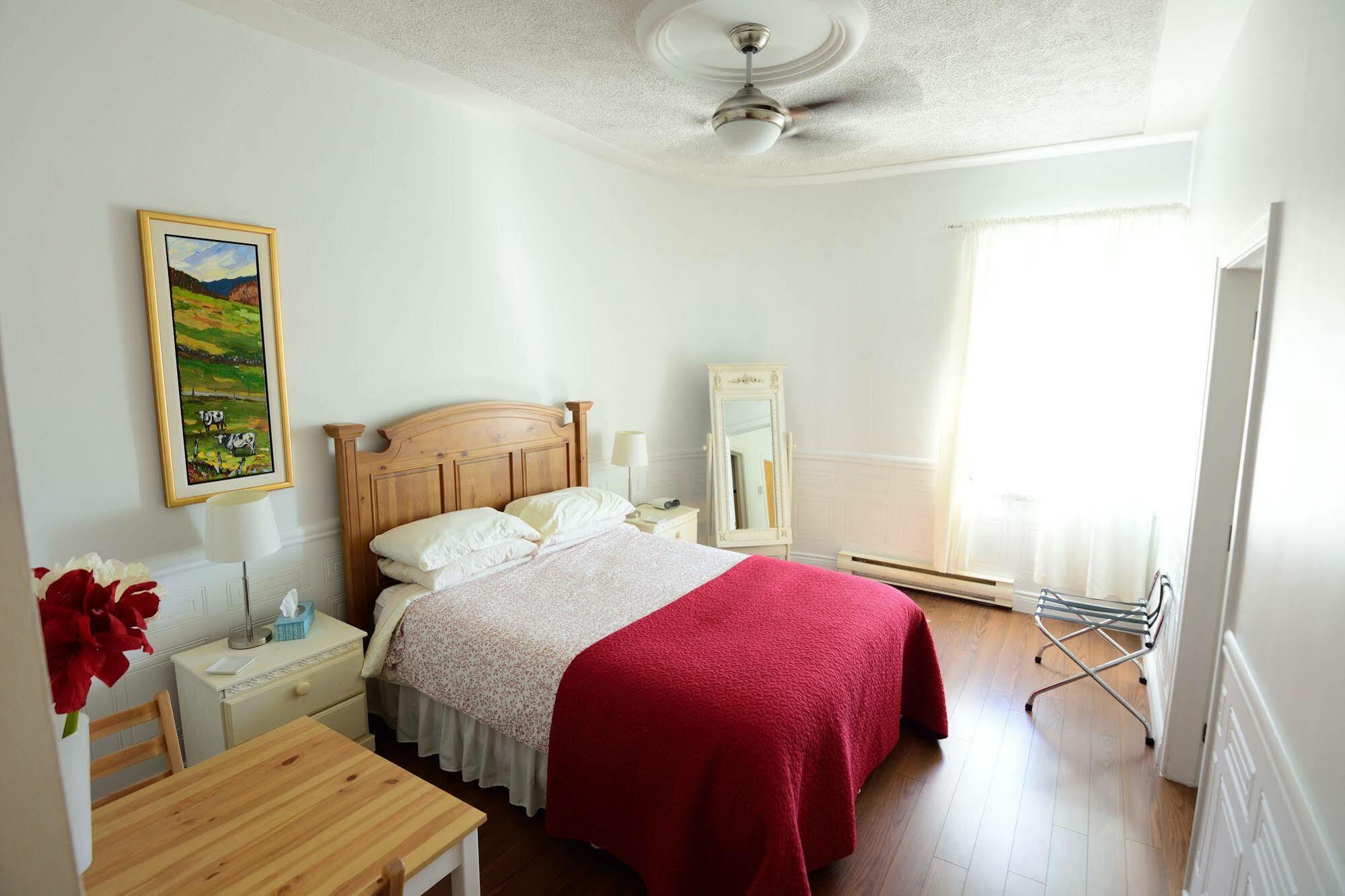 Auberge Le St-Georges Chicoutimi 외부 사진