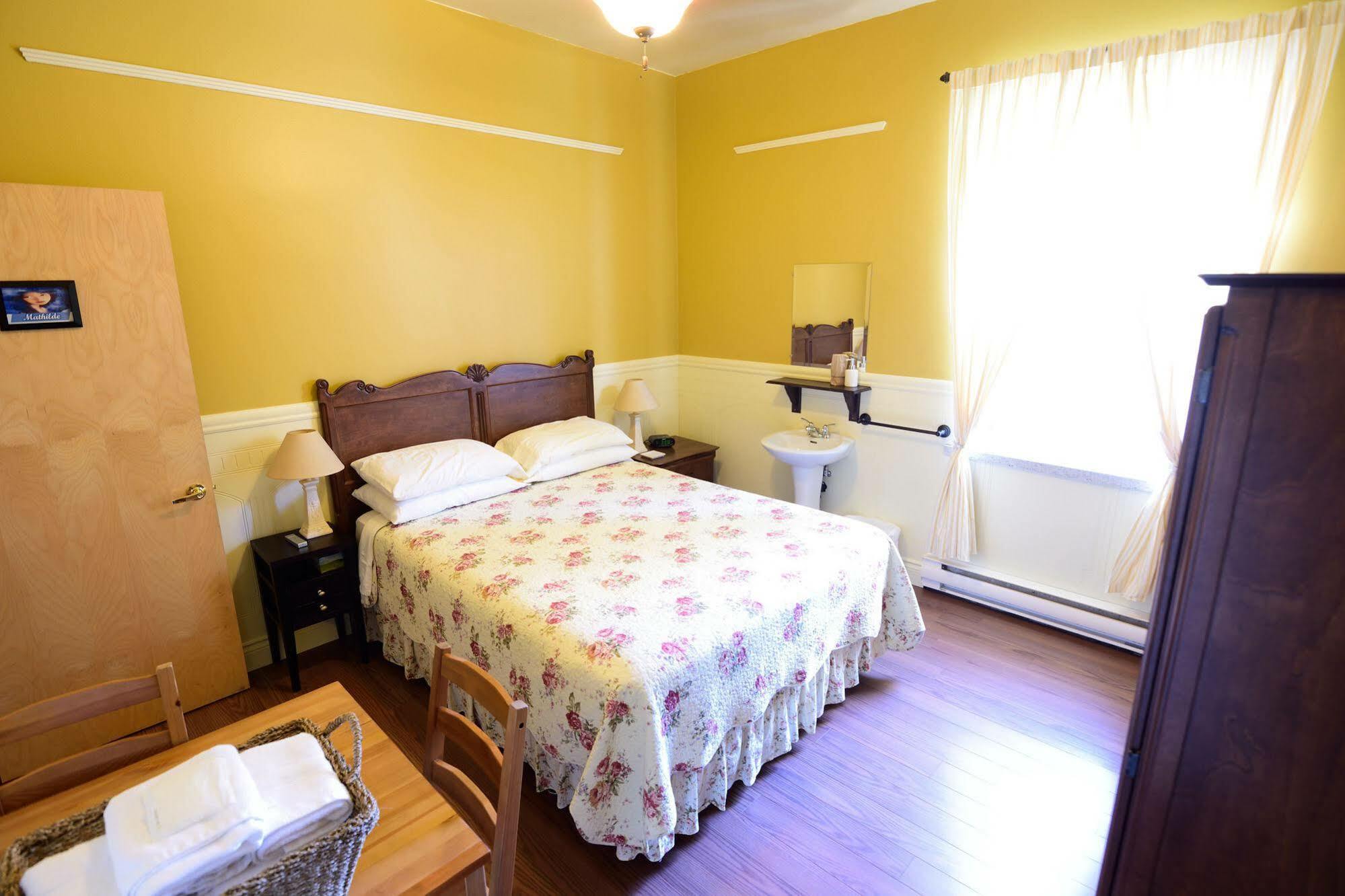 Auberge Le St-Georges Chicoutimi 외부 사진